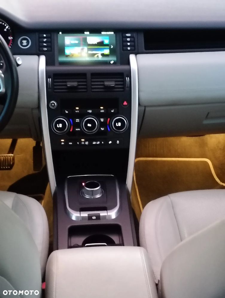 Land Rover Discovery Sport - 36
