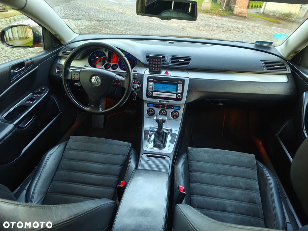 Volkswagen Passat Variant 2.0 TDI DPF DSG Highline - 13