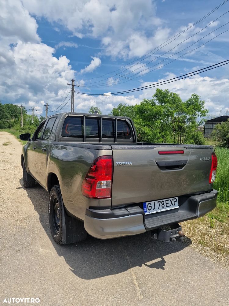 Toyota Hilux - 4