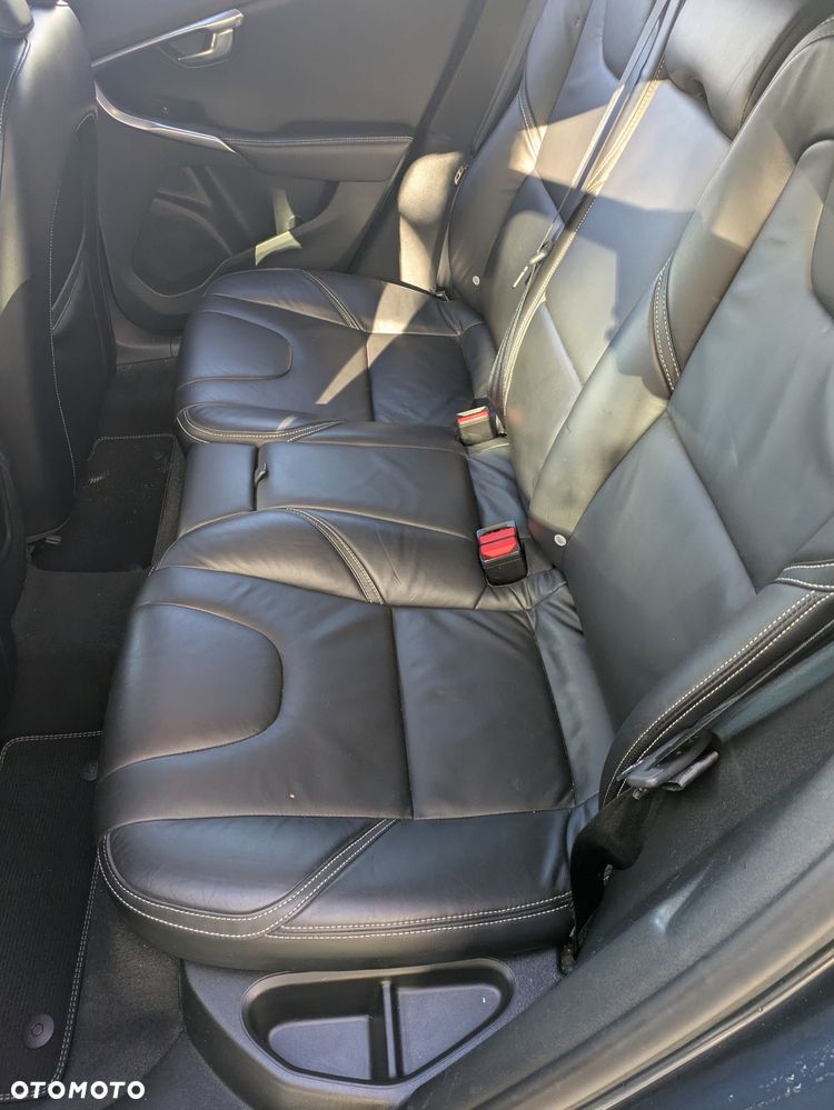 Volvo V40 T5 Geartronic R Design - 21