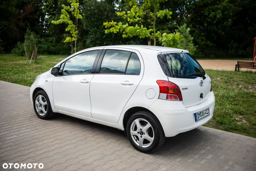 Toyota Yaris 1.0 VVT-i Cool - 4