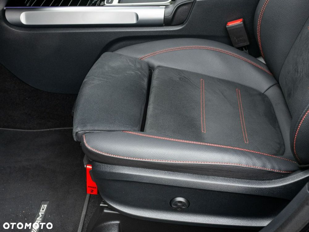 Mercedes-Benz GLB 200 d 4-Matic AMG Line 8G-DCT - 11