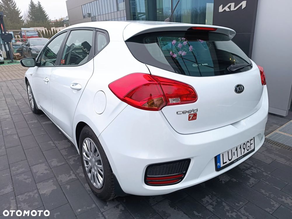 Kia Ceed - 6