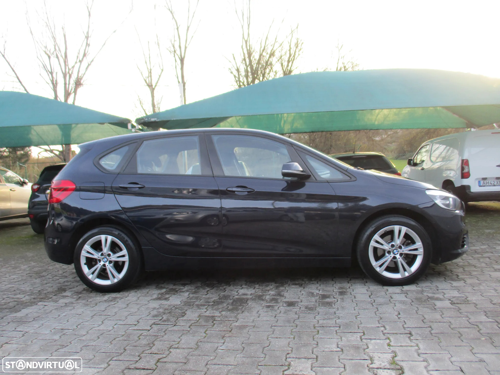 BMW 218 Active Tourer d Line Luxury Auto - 9
