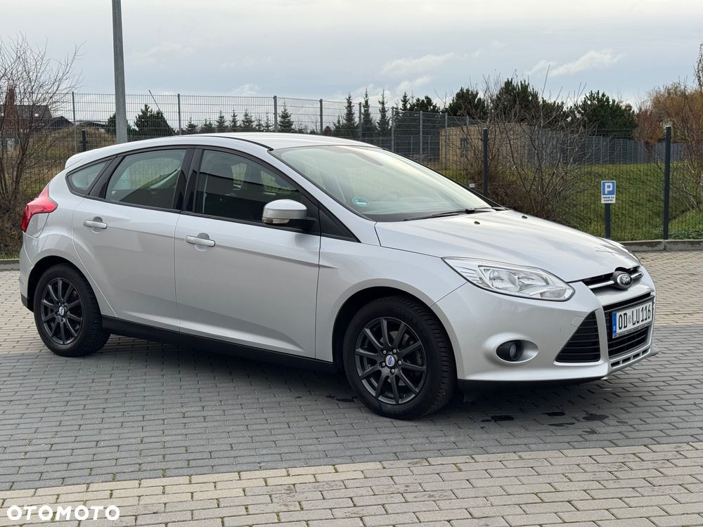 Ford Focus 1.6 TI-VCT Champions Edition - 4