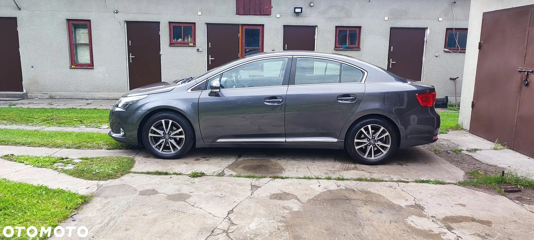 Toyota Avensis 1.8 Sol plus NAVI - 12