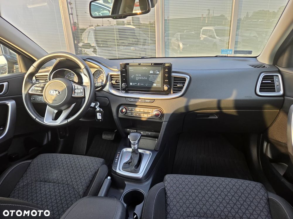 Kia Ceed 1.5 T-GDI L Business Line Plus DCT - 36