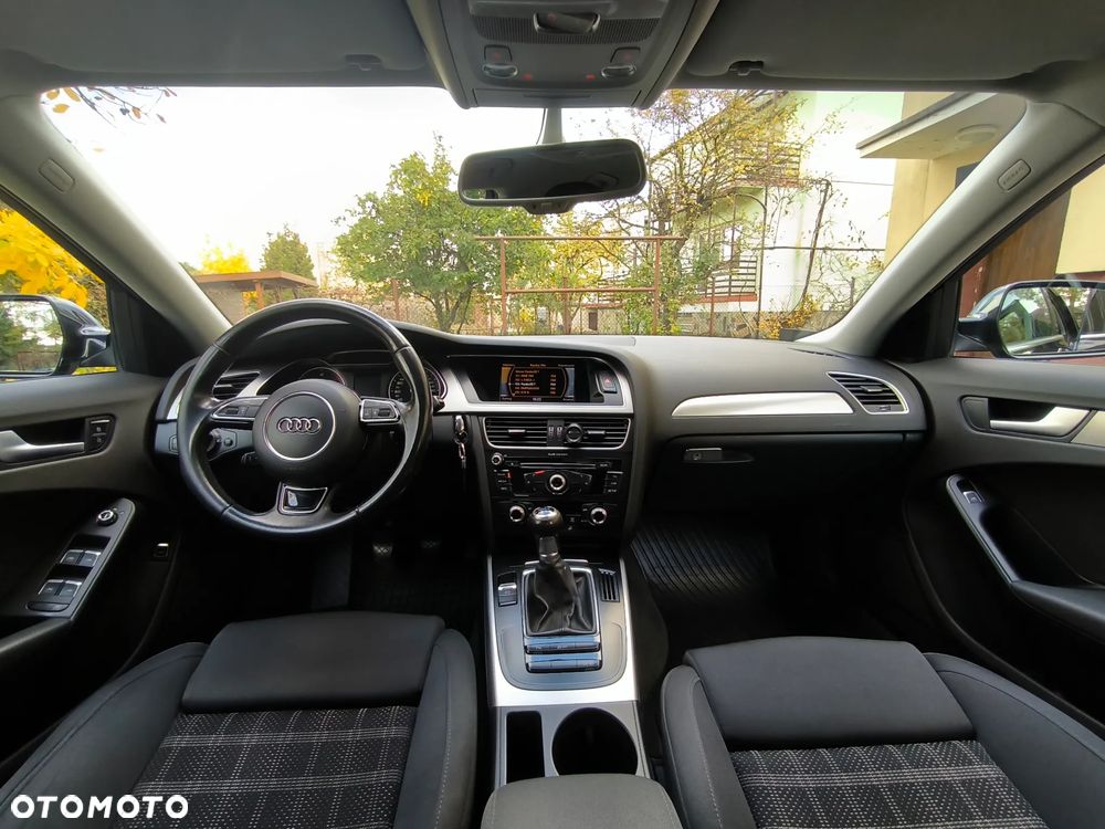 Audi A4 Limousine - 11