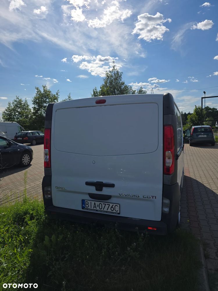 Opel Vivaro - 8