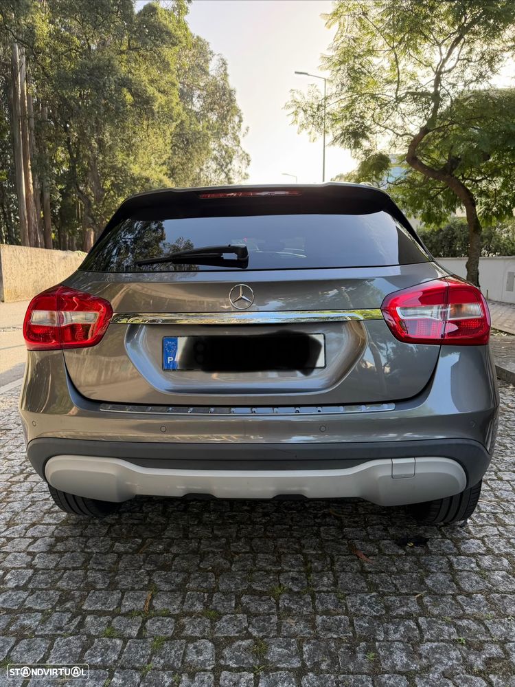 Mercedes-Benz GLA 180 CDI Urban - 3