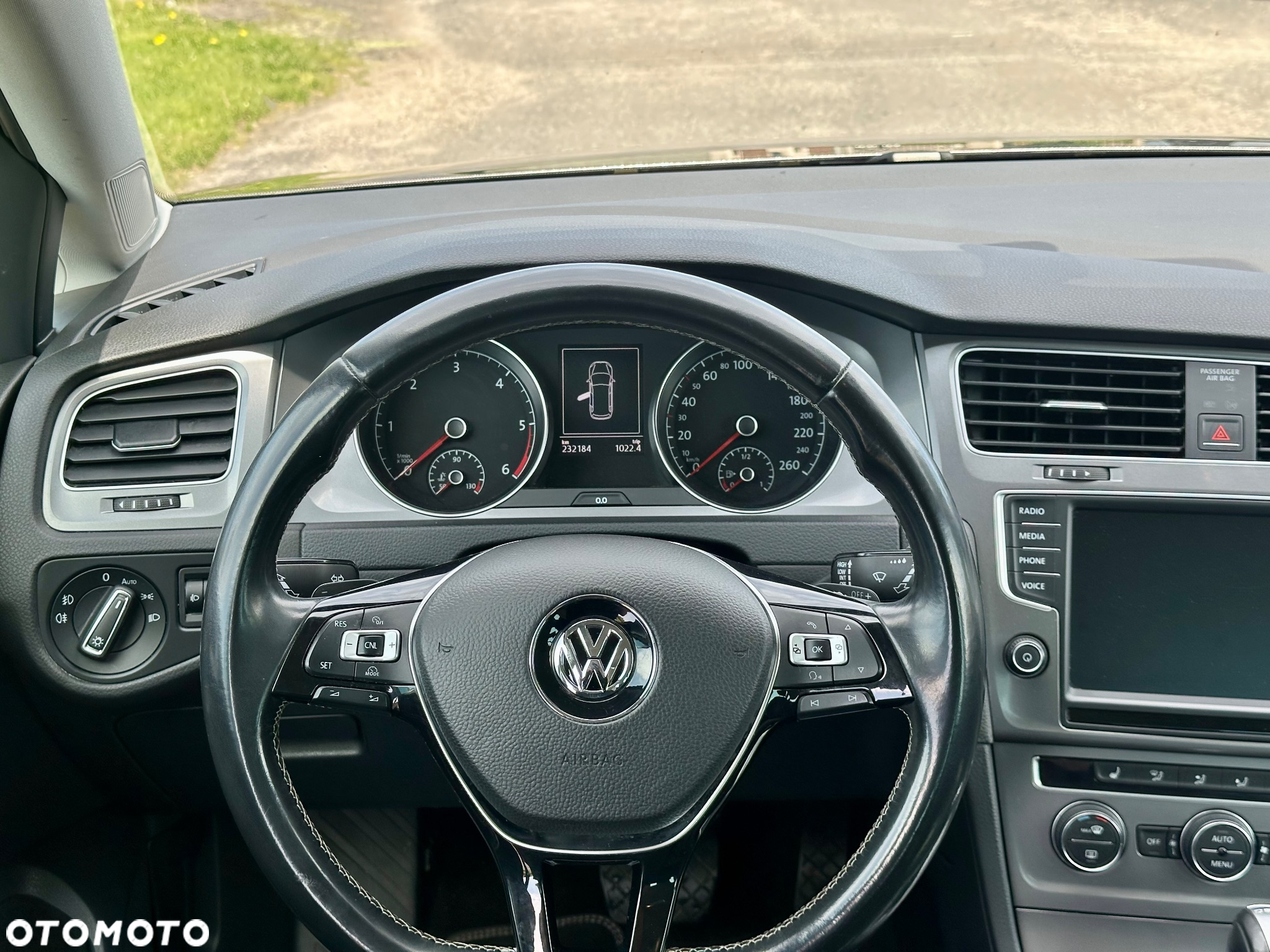 Volkswagen Golf 1.6 TDI BlueMotion Technology DSG Lounge - 9