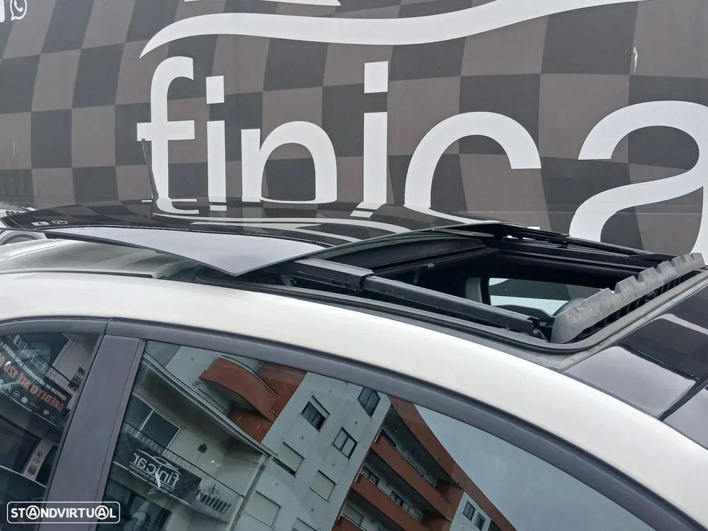 Fiat 500 1.0 Hybrid Connect — fotografia 11