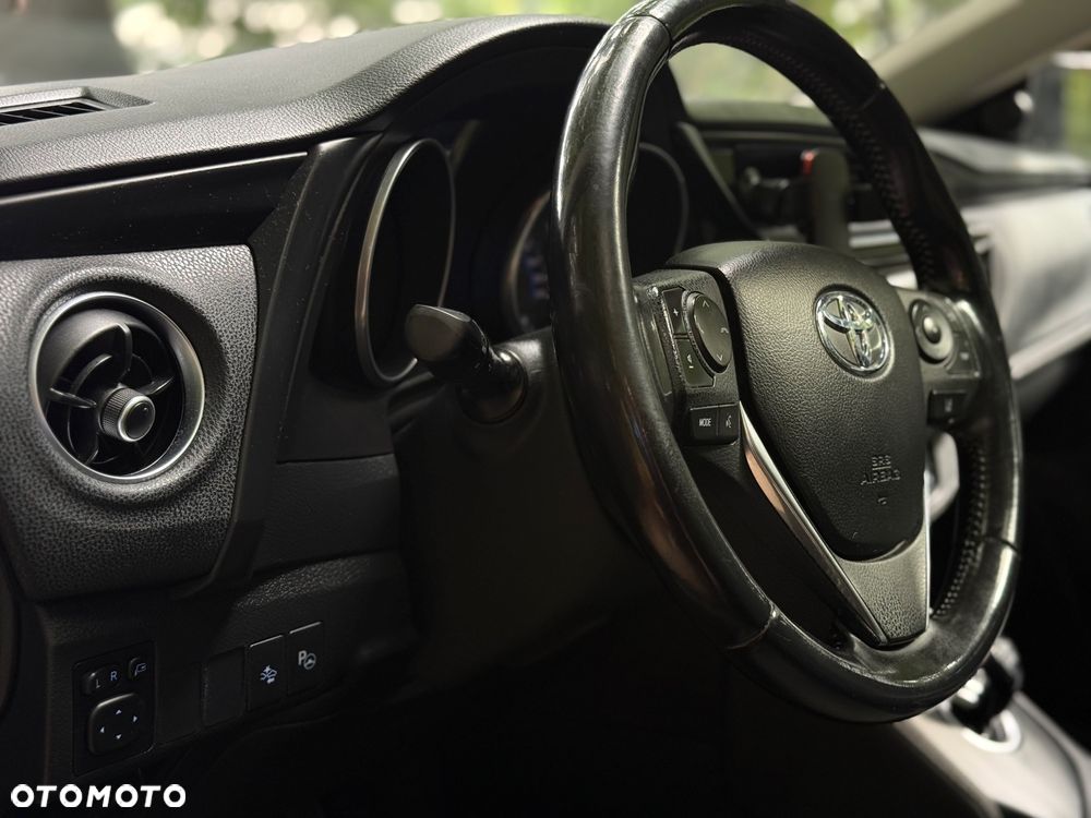 Toyota Auris Hybrid 135 Prestige - 5