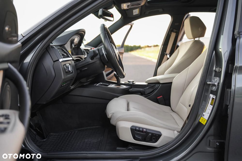 BMW Seria 3 335i Sport-Aut Sport Line - 25