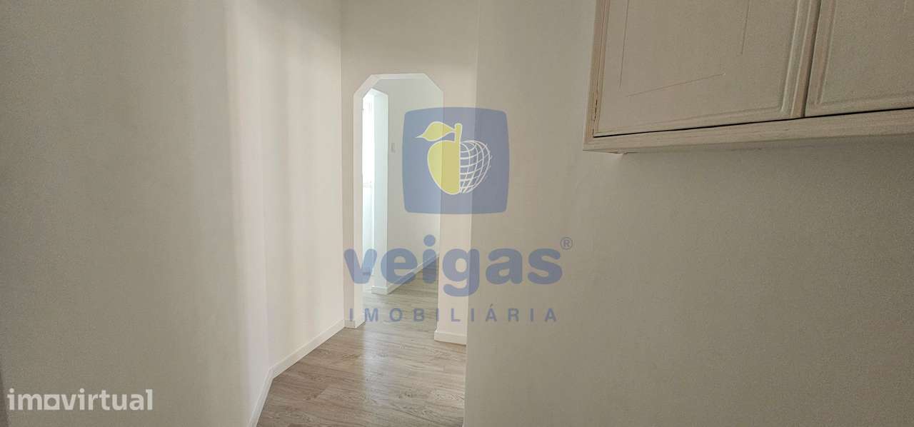 Apartamento Remodelado T2 Convertido em T1 | 2 WC | Vista Rio - Grande imagem: 4/32