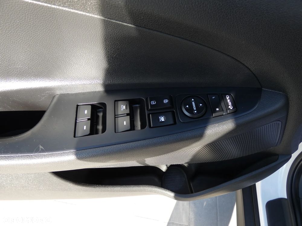 Hyundai Tucson blue 1.6 GDi 2WD Passion - 32