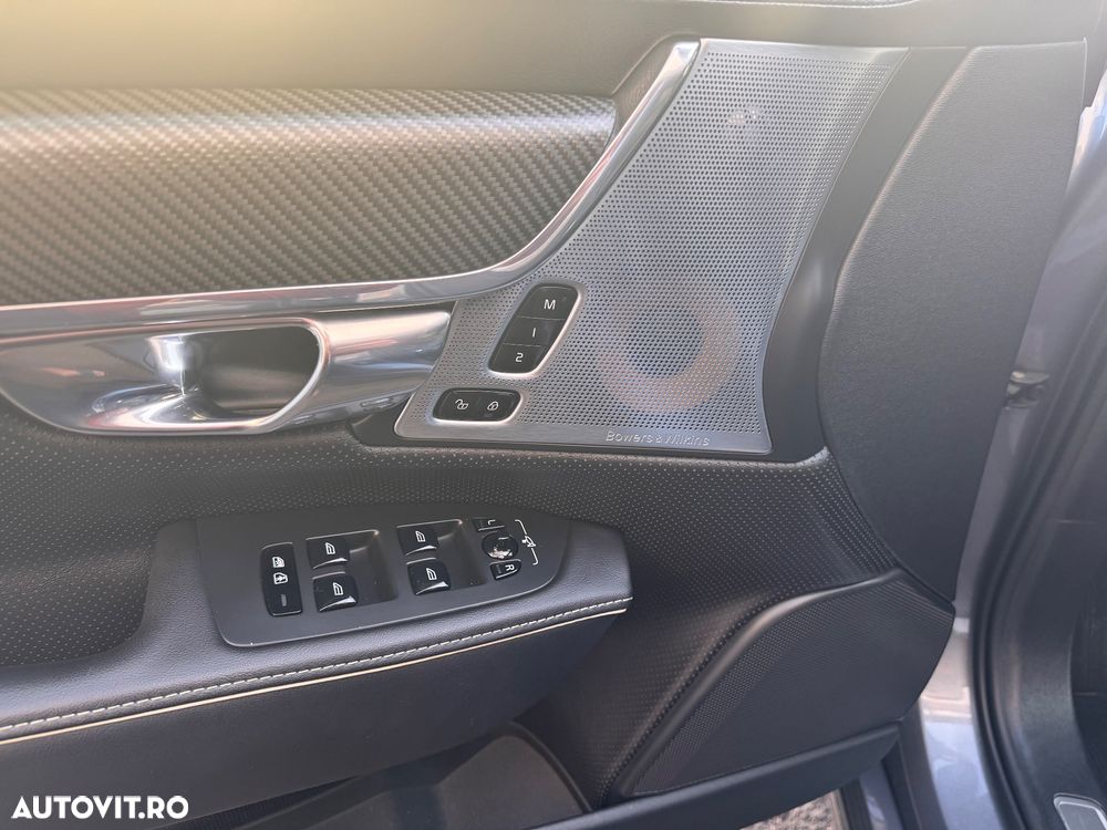 Volvo S90 D5 AWD R-Design - 10