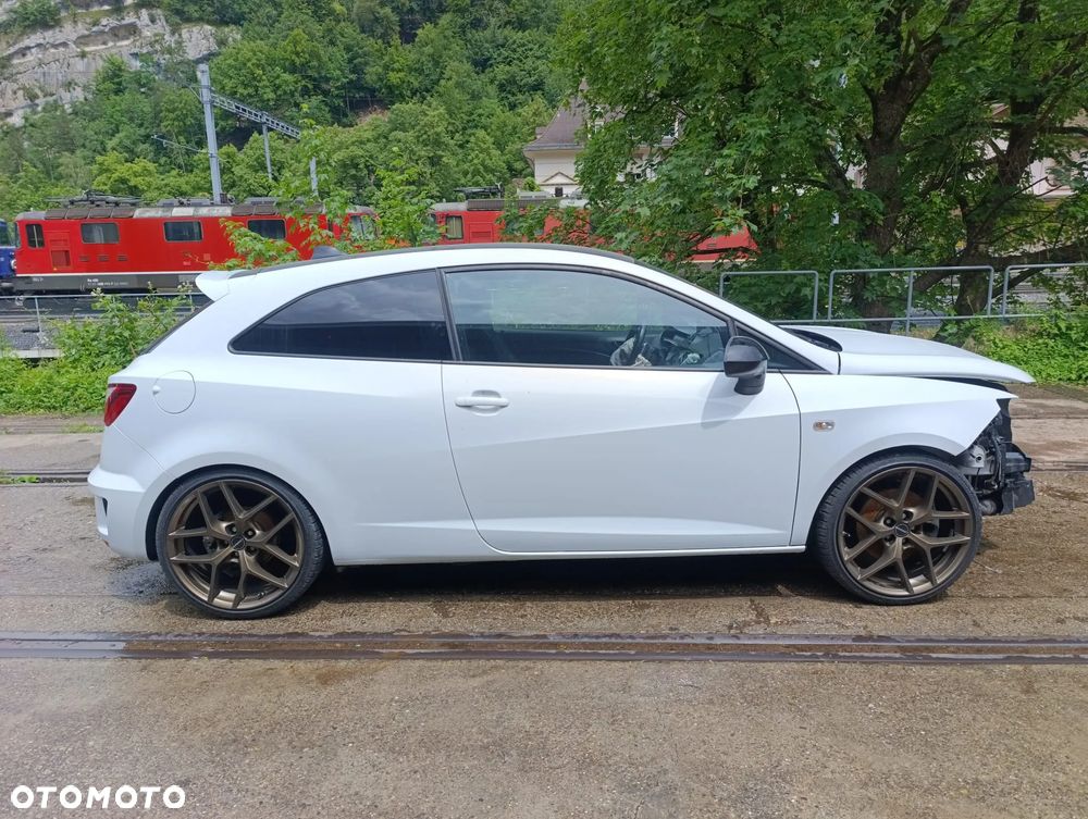 Seat Ibiza SC 1.4 TSI DSG Cupra - 3