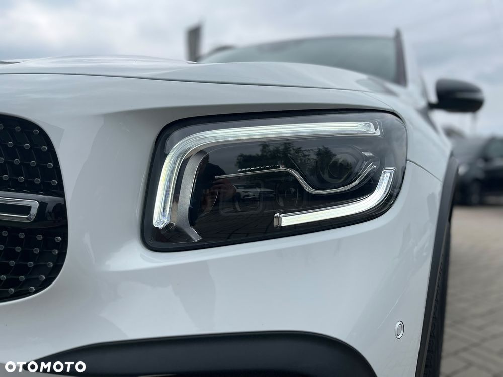 Mercedes-Benz GLB 250 4-Matic 8G-DCT - 37