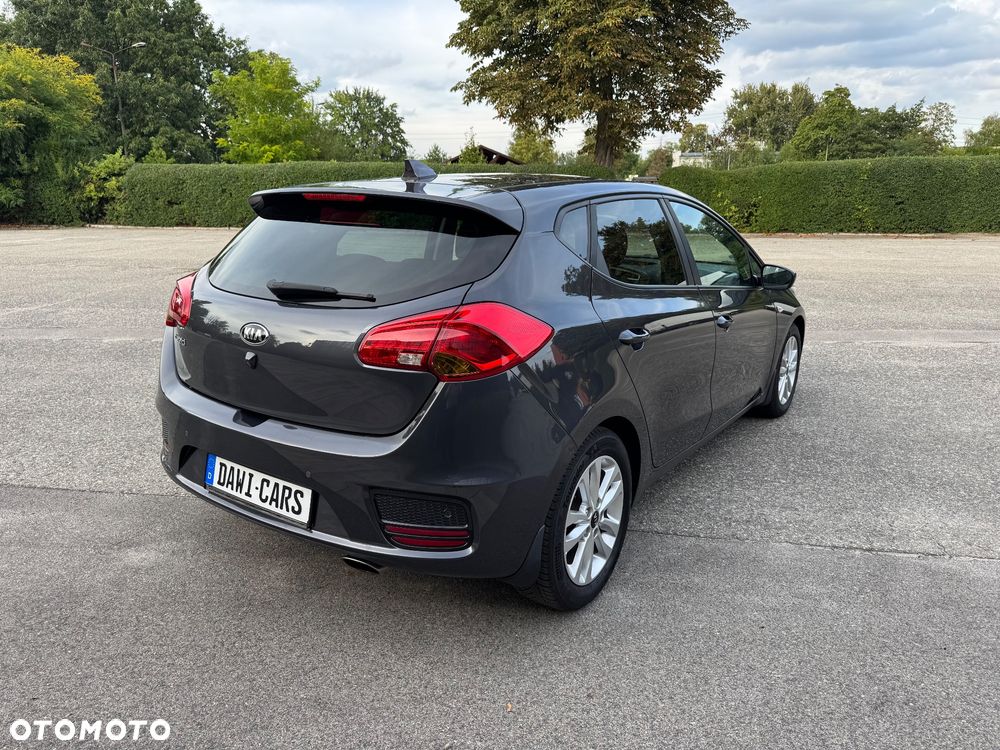 Kia Ceed 1.6 GDI ISG Platinum Edition - 15