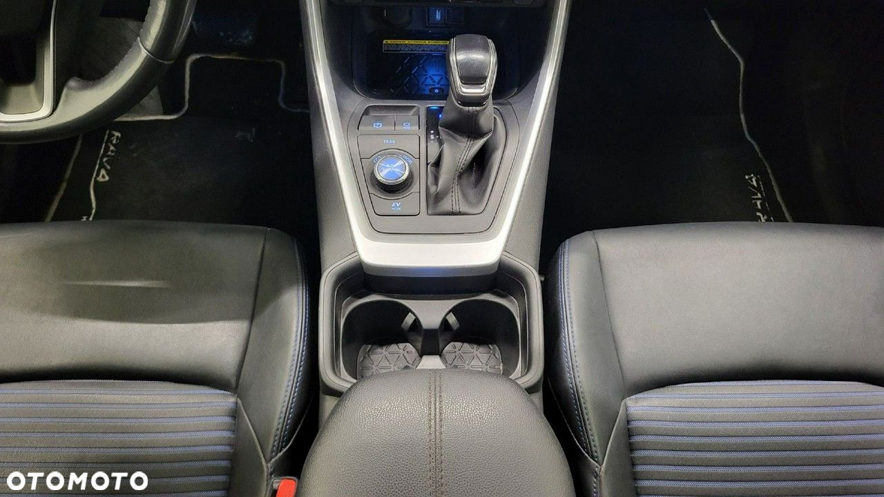 Toyota RAV4 - 17