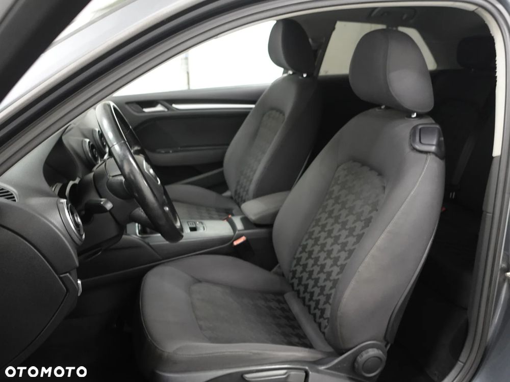 Audi A3 Sportback 2.0 TDI Ambiente - 21