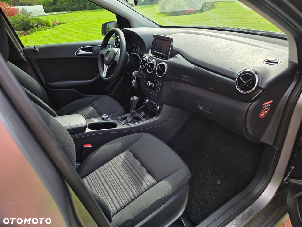 Mercedes-Benz Klasa B 180 d SCORE - 14