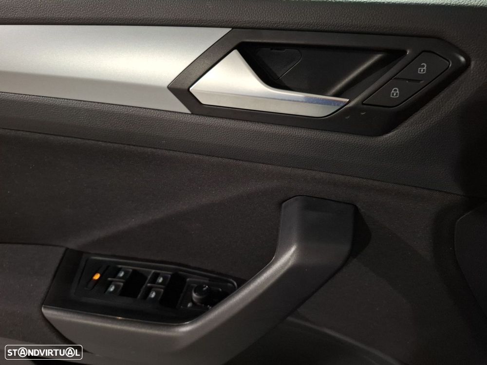 VW T-Roc 1.0 TSI Urban - 22