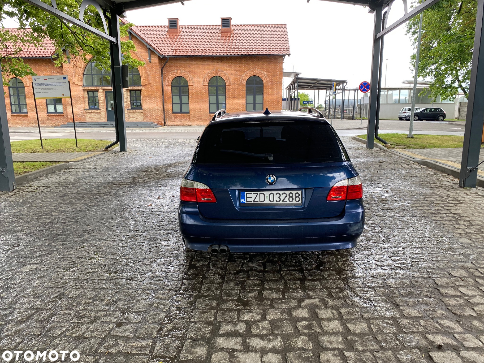 BMW Seria 5 525d Touring - 4