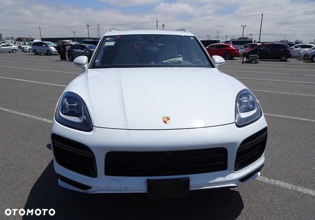 Porsche Cayenne - 2