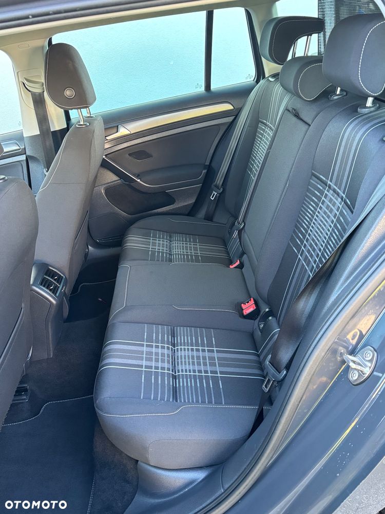 Volkswagen Golf 1.4 TSI BlueMotion Technology DSG Lounge - 23