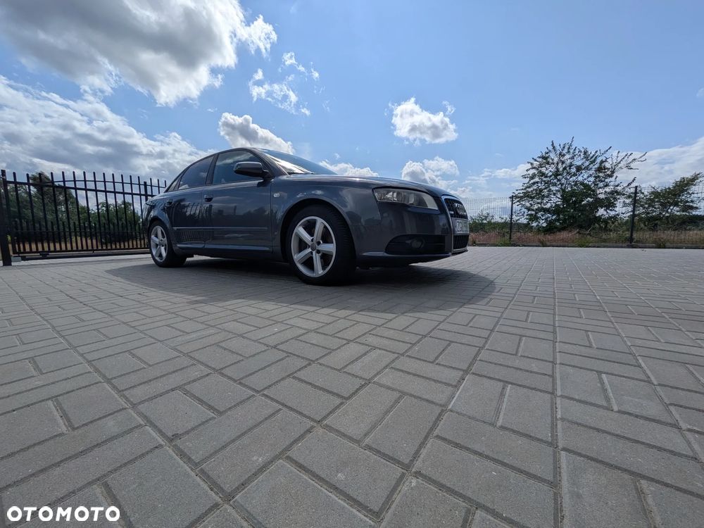 Audi A4 Limousine 2.0T FSI Quattro - 10