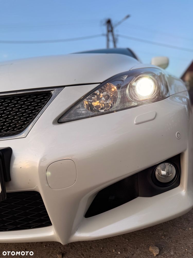 Lexus IS - 8