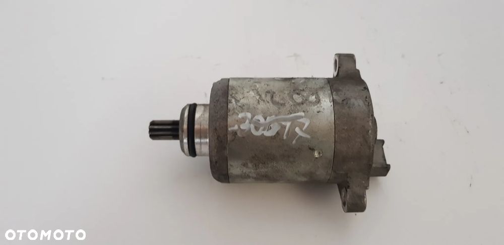 Piaggio Vespa 125 Rozrusznik - 1