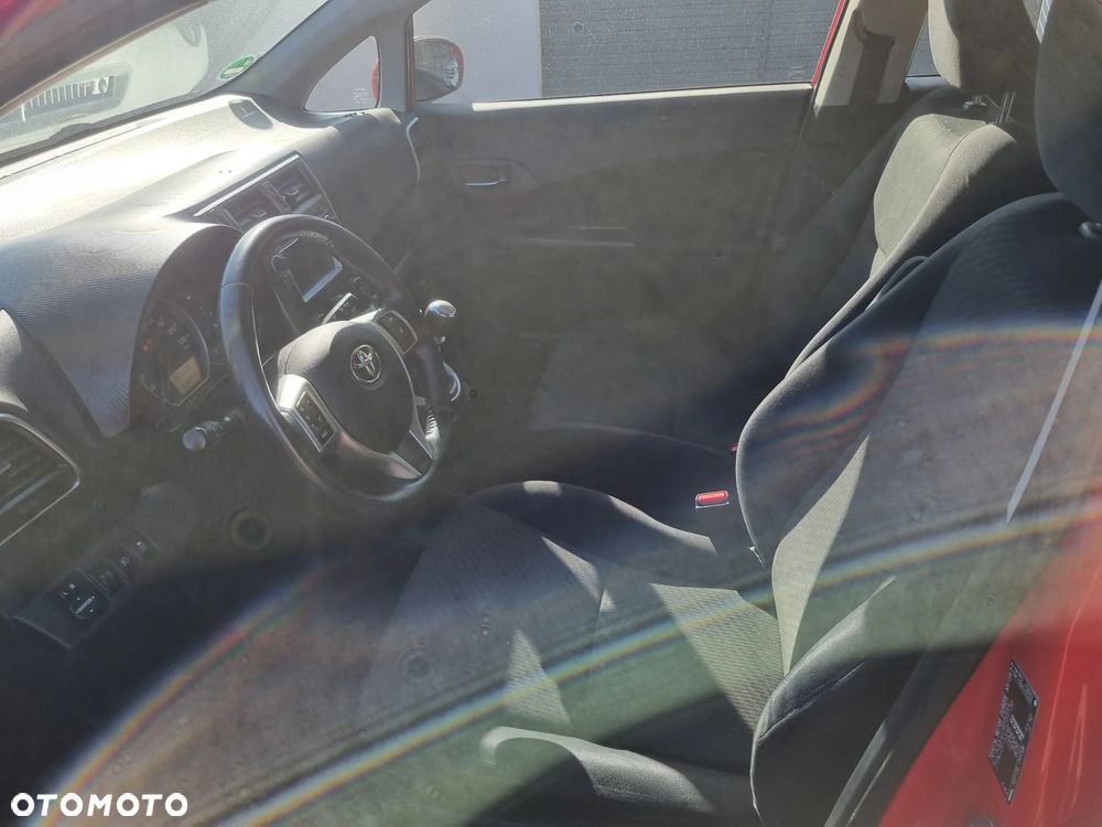 Toyota Verso S 1.33 VVT-i Comfort - 22