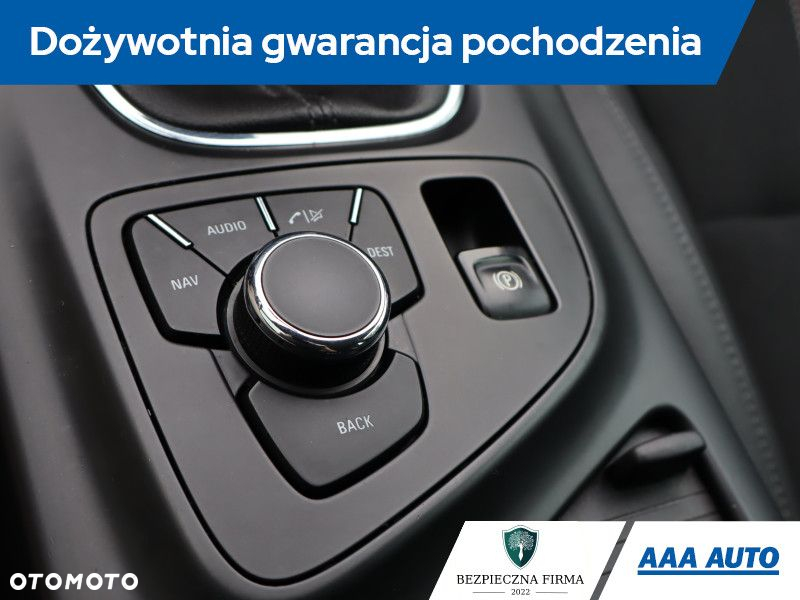 Opel Insignia - 22