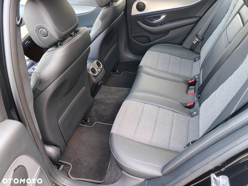 Mercedes-Benz Klasa E 200 9G-TRONIC Avantgarde - 17