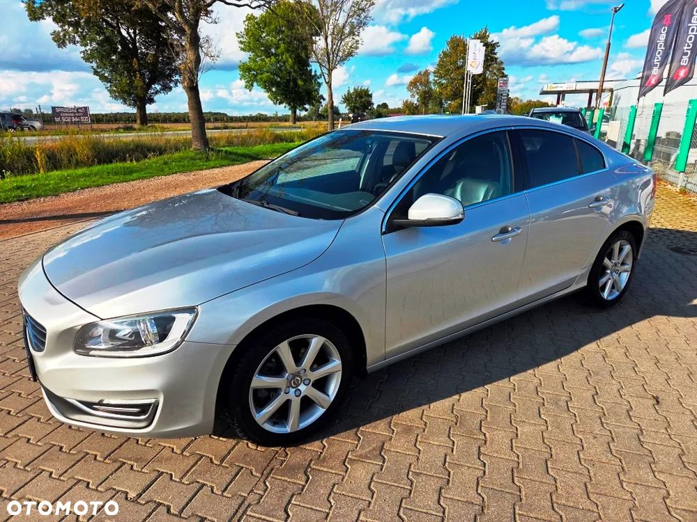 Volvo S60 D2 Drive-E Momentum - 19