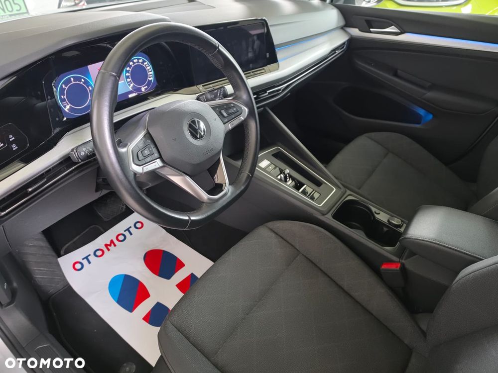 Volkswagen Golf - 10