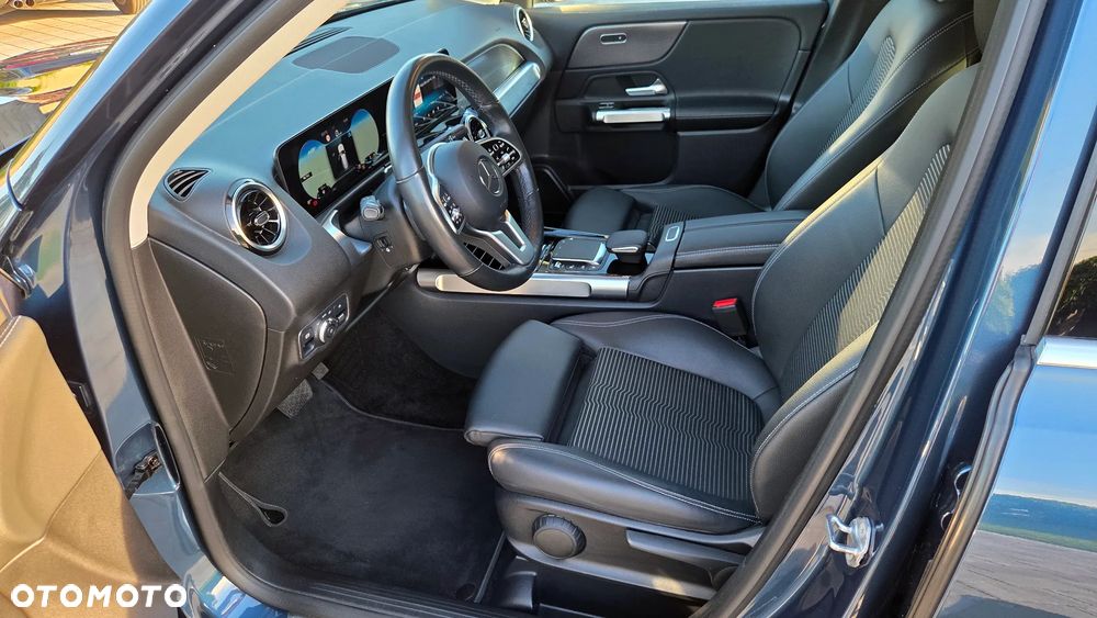 Mercedes-Benz GLB - 14