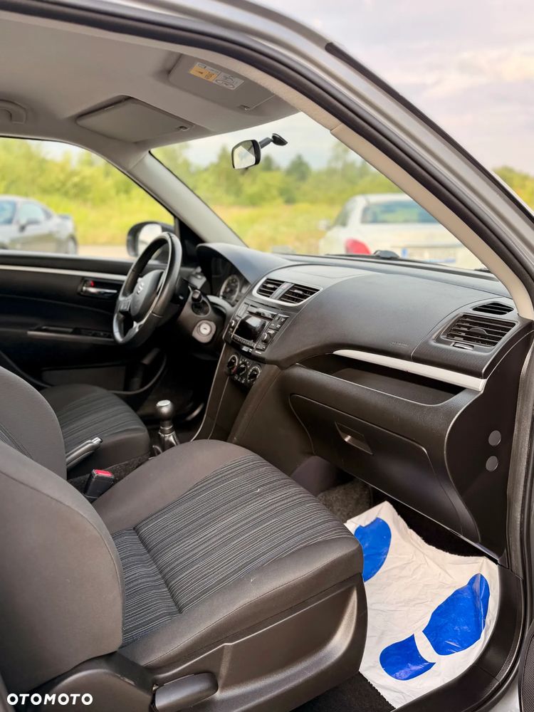 Suzuki Swift 1.3 DDiS Comfort - 10