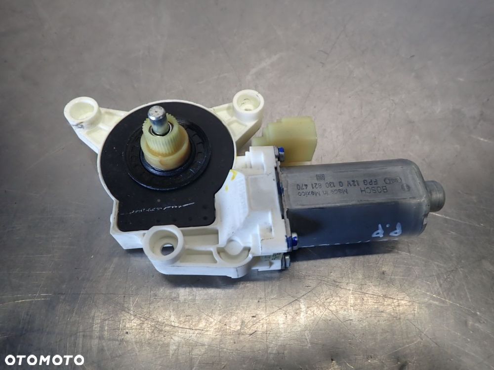 SILNICZEK SZYB PRAWY PRZÓD CHRYSLER GRAND VOYAGER V 2.8 - 1