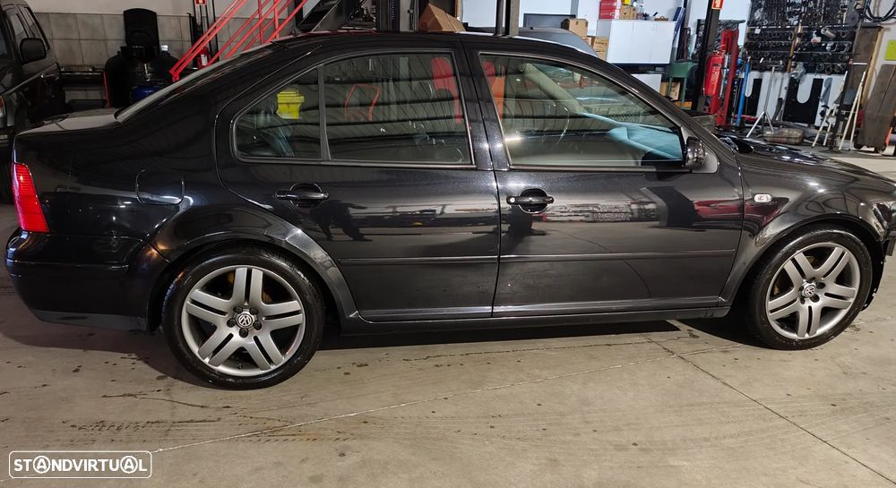 VW Bora 1.9 TDi Highline - 2