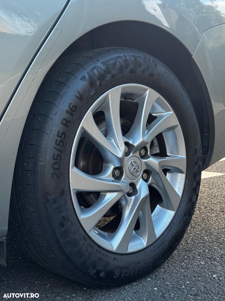 Toyota Auris 1.8 L VVT-i Luna - 22