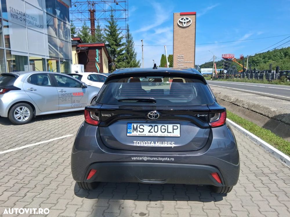 Toyota Yaris 1.5 VVT-i HSD Active - 3