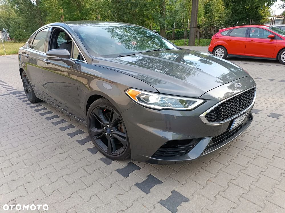 Ford Fusion - 2