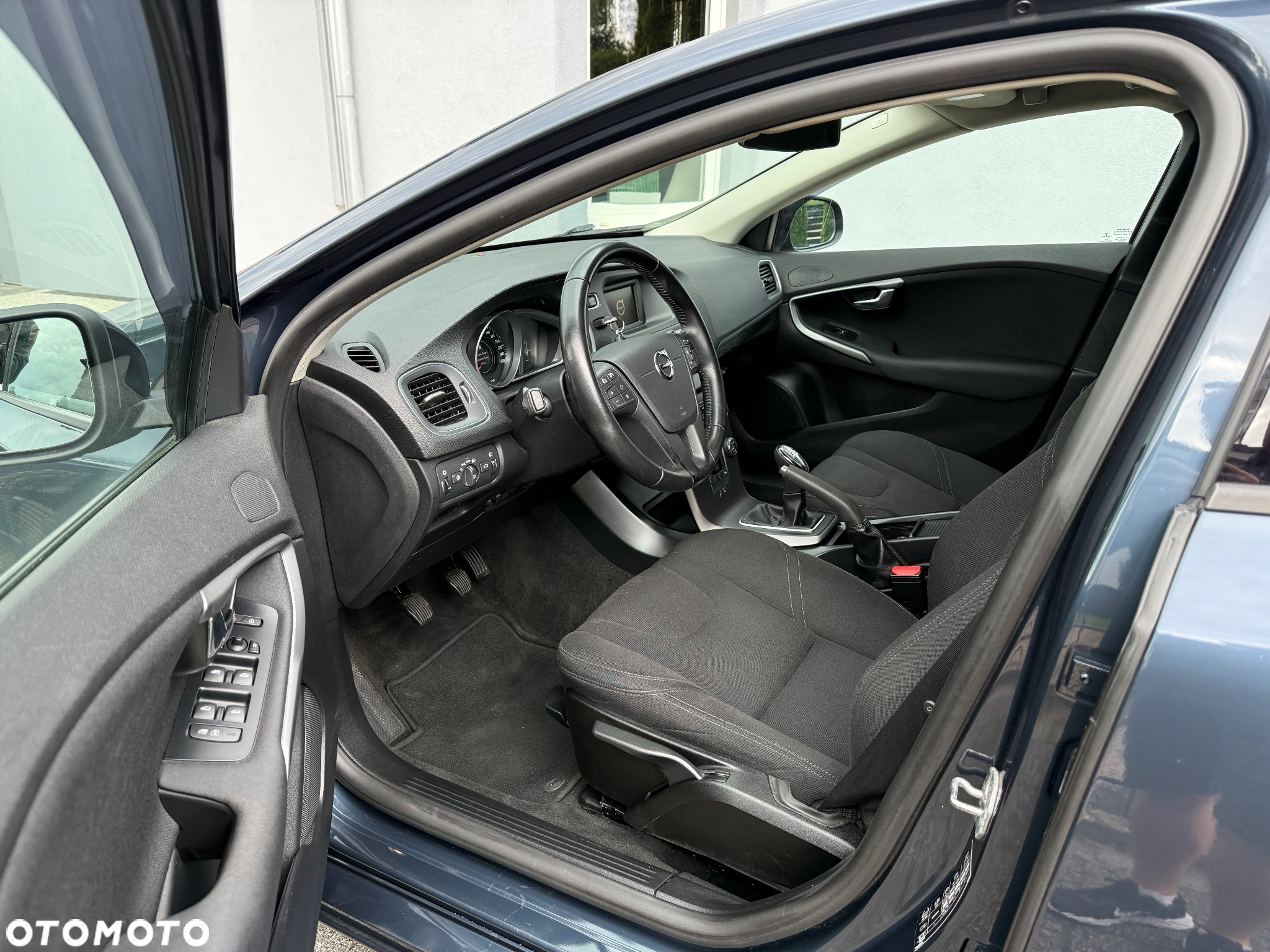 Volvo V40 D2 Drive-E Momentum - 6