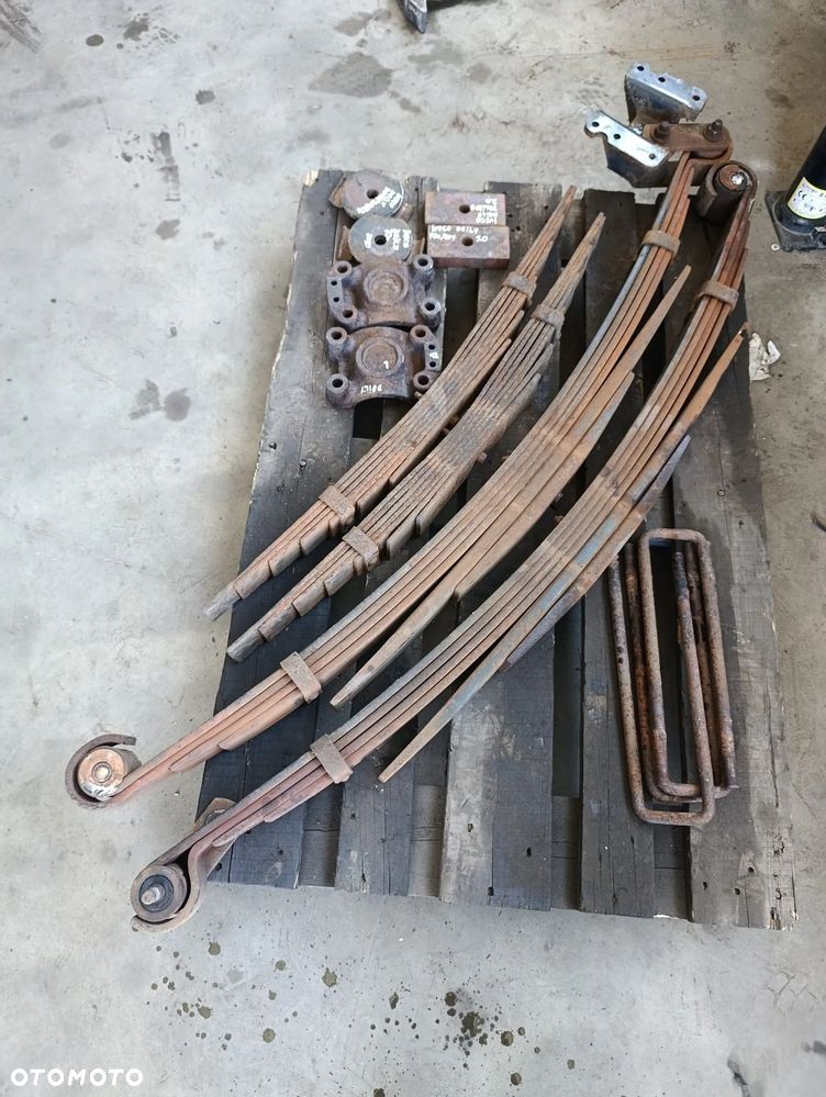 RESORY KOMPLET TYŁ TYLNE IVECO DAILY 06-14 13 PIÓR 65c 70c 72c - 3