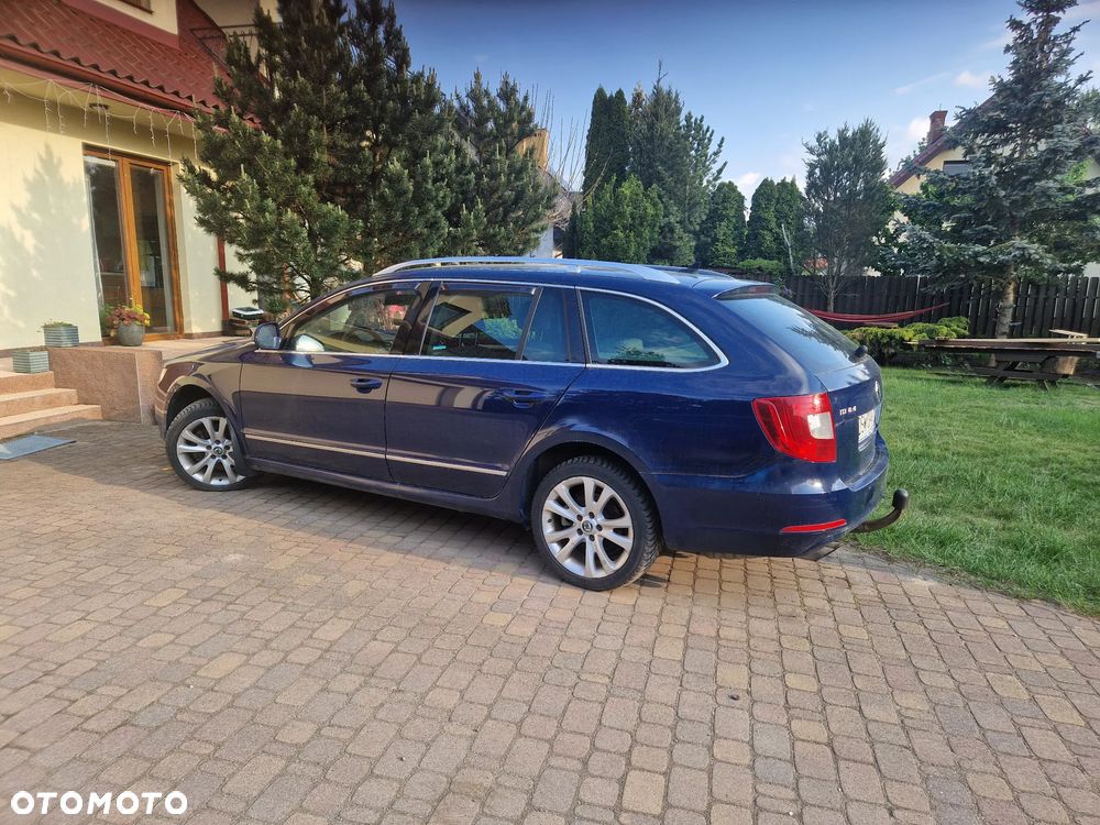 Skoda Superb 2.0 TDI 4x4 Active DSG - 4