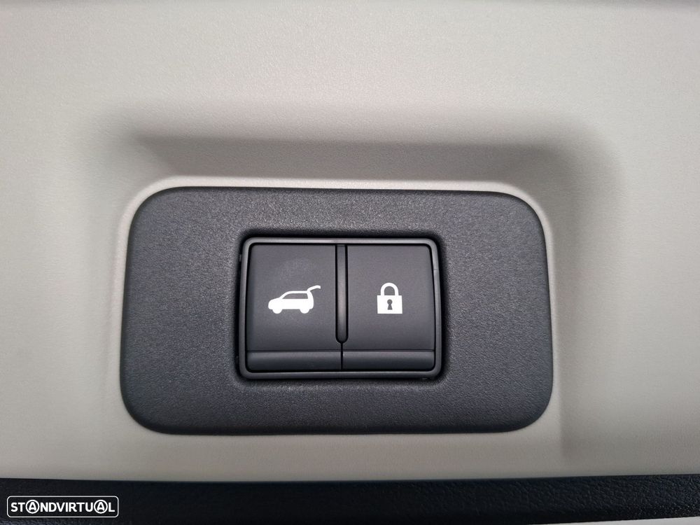 Nissan Ariya 87 kWh E-4ORCE Evolve Carr. 22kW + Pack Sport - 17